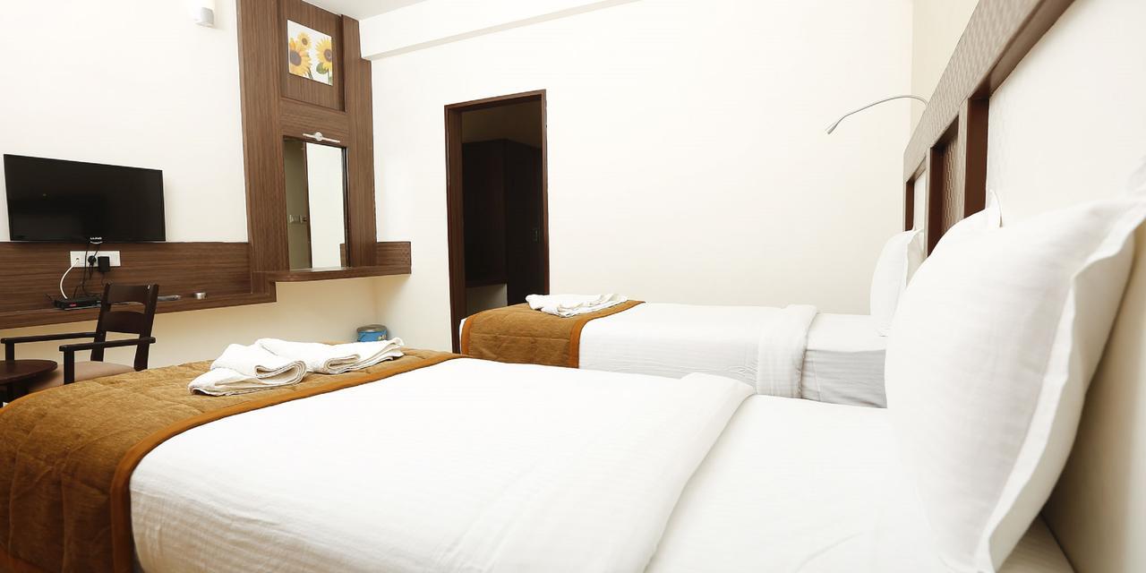 Silverline Retreat Hotel โกลลีฮิลส์ ภายนอก รูปภาพ