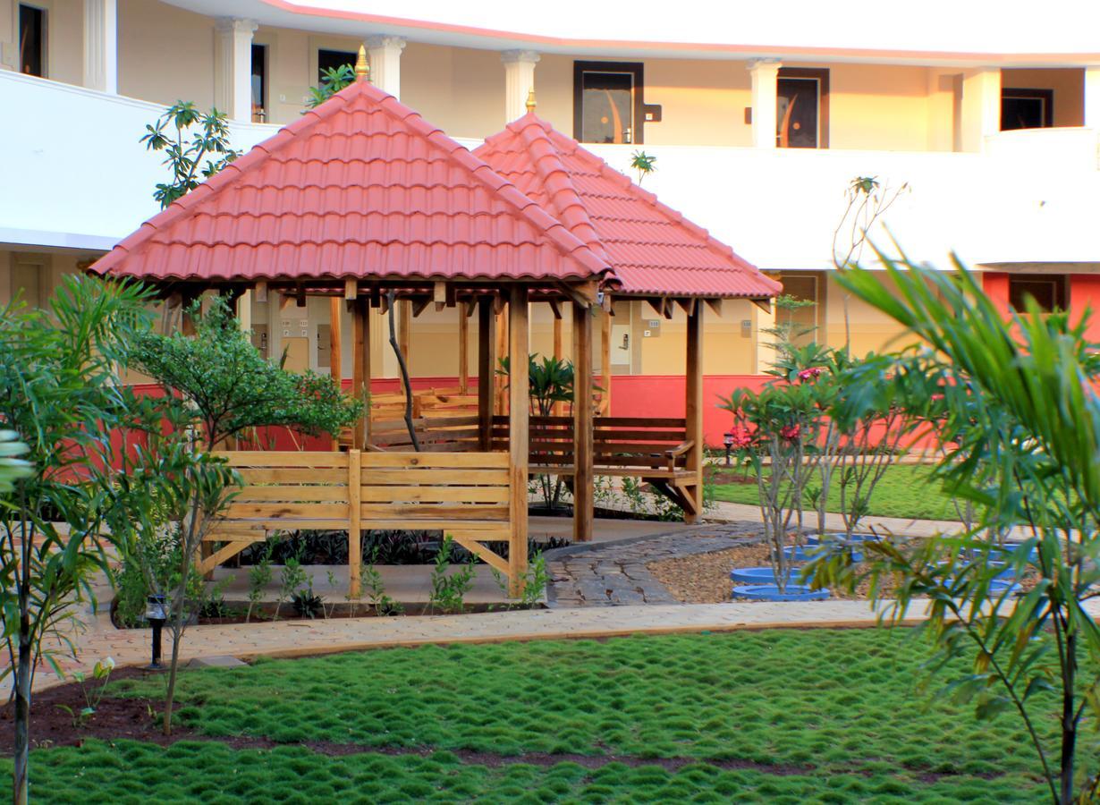 Silverline Retreat Hotel โกลลีฮิลส์ ภายนอก รูปภาพ