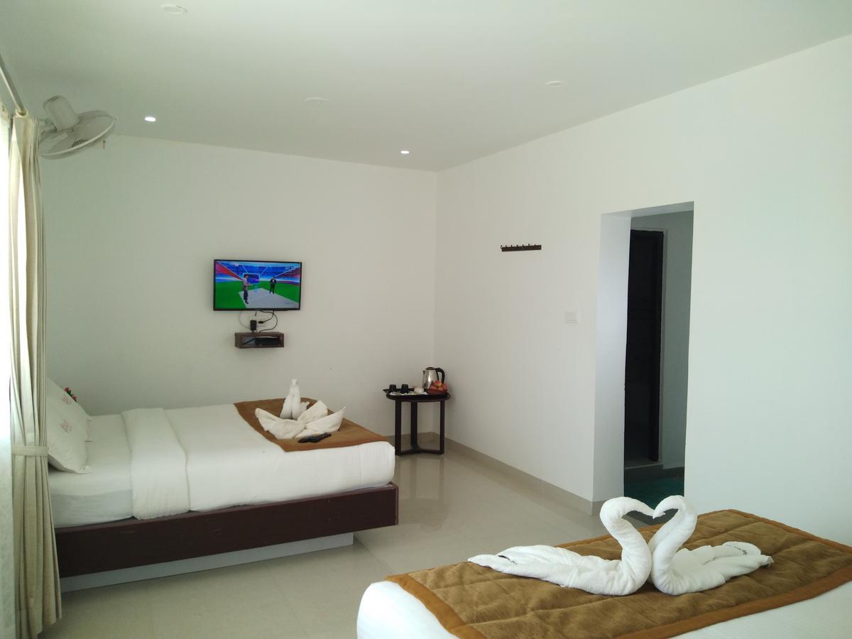 Silverline Retreat Hotel โกลลีฮิลส์ ภายนอก รูปภาพ